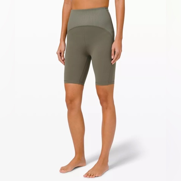 Lululemon Athletica Blissful Bend Super High-Rise Biker Short 8" Olive Women’s 0 - Picture 1 of 12